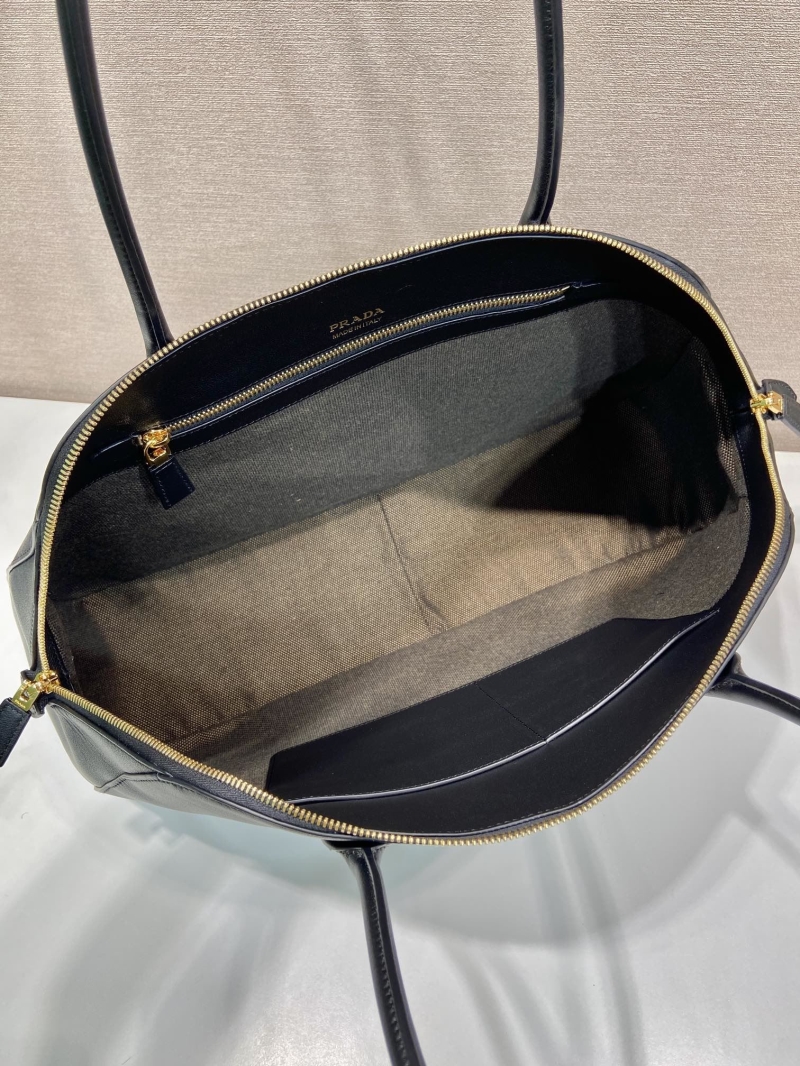 Pra*a top handle bags